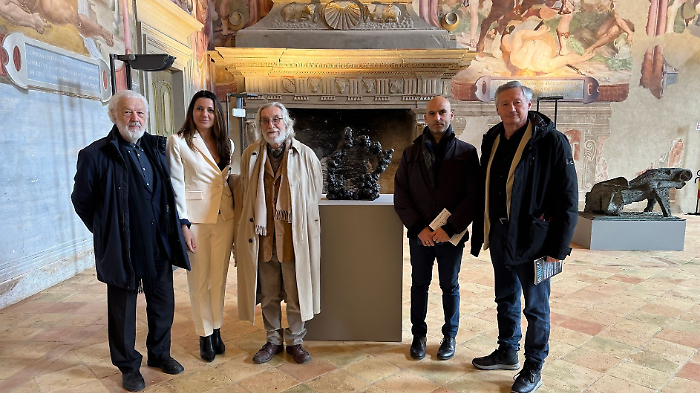Un viaggio nella scultura italiana a Città di Castello con la mostra:  Metallica. Scultura in Italia 1947-2025