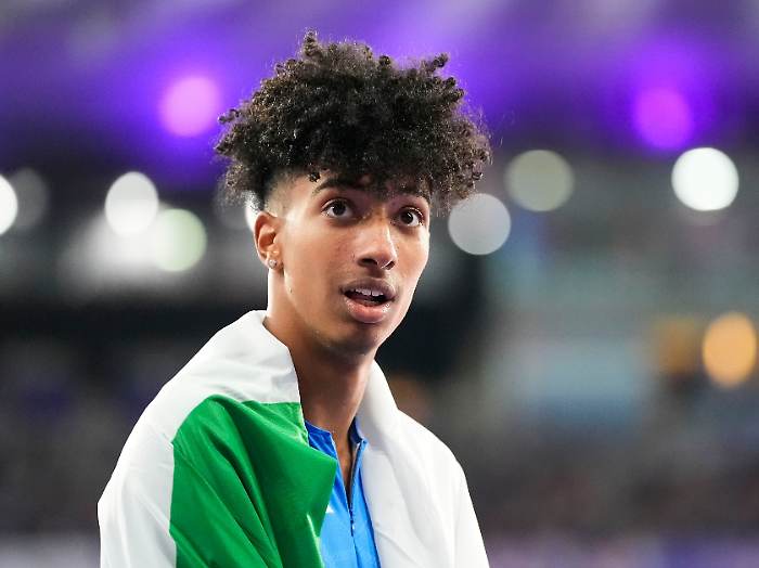 Mattia Furlani ospite a Stasera c'è Cattelan, chi è il lunghista bronzo olimpico: la carriera, i record, la fidanzata 