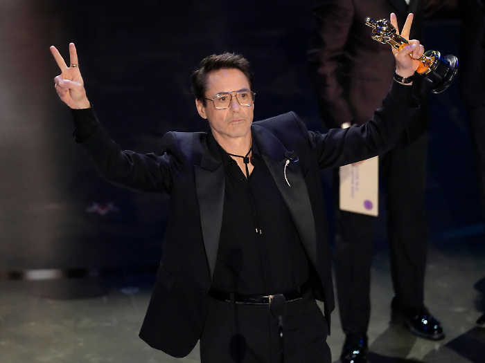 Robert Downey Jr compie 60 anni: quando un panino di un famoso fast food gli salvò la vita 