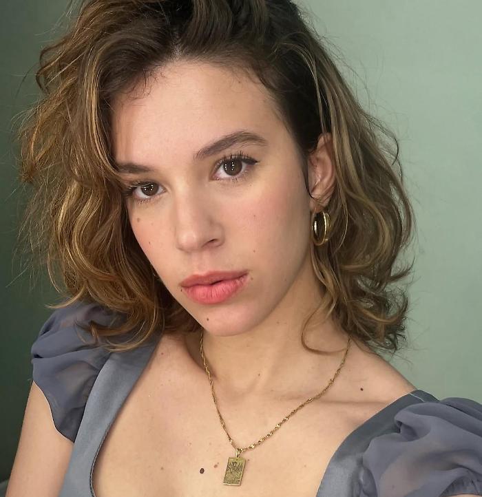 Eleonora Del Duca, chi è l'attrice che interpreta Antonietta Toni Macallè in Costanza: età, carriera, film e serie tv