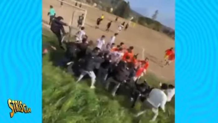 L'esultanza sfrenata dei tifosi dell'Arna finisce a Striscia la notizia: il video