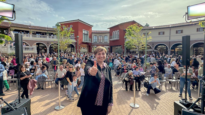 Benedetta Rossi all'outlet