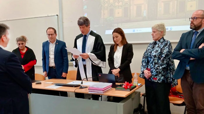 Detenuto studia dietro le sbarre e si laurea al campus del Pionta in Scienze per la formazione