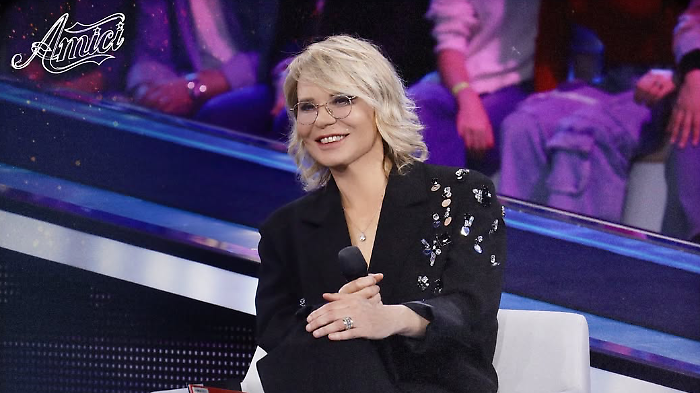 Amici stasera in tv sabato 19 aprile su Canale 5: ospiti e anticipazioni della puntata