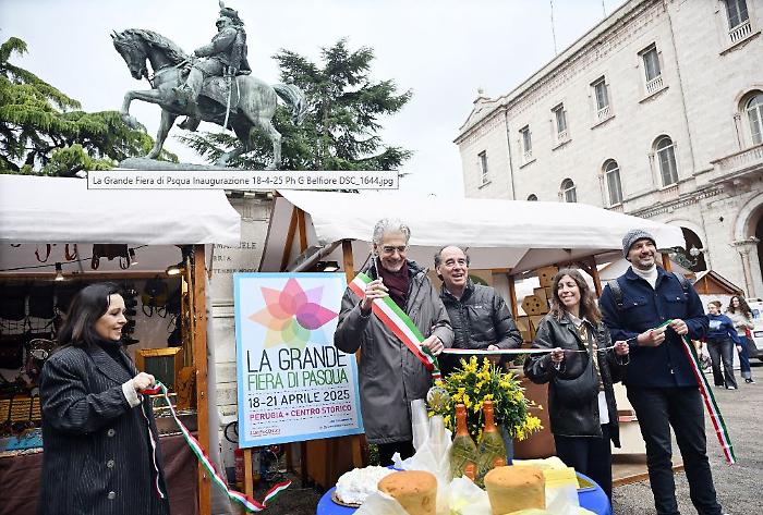 Grande fiera di Pasqua nel centro storico, l'assessore Croce: "Non è invasiva e rispetta le nostre linee guida"