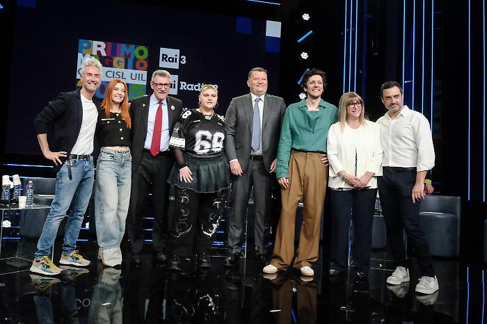 Il concertone del primo maggio oggi in tv su Rai 3: orari, conduttori e tutti i cantanti che saliranno sul palco