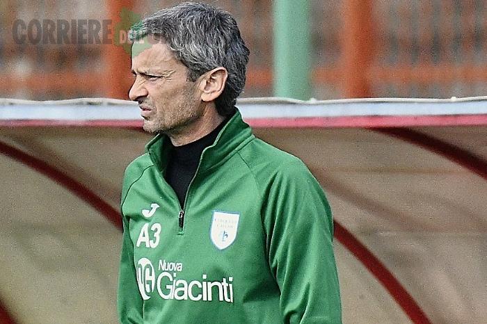 Regalo speciale di compleanno al mister: auguri e conferma da parte della società