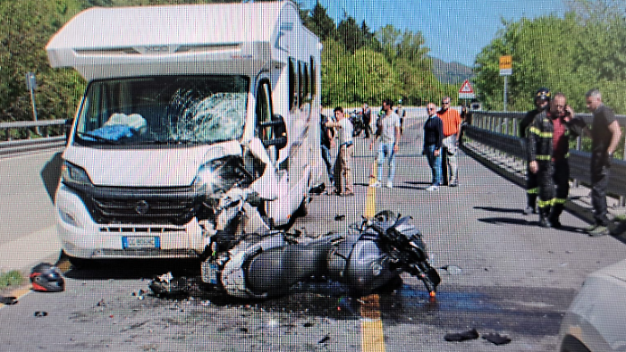 Incidenti stradali, primo maggio di sangue: muoiono due motociclisti 