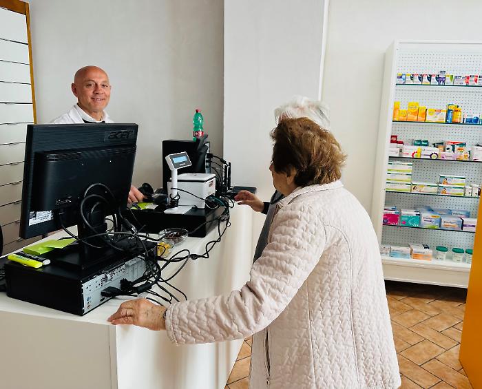 Monteleone di Spoleto, il Gruppo Bartoli ha riaperto la farmacia del borgo