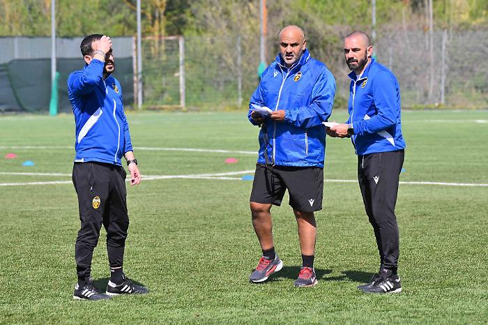 Ternana, tutto pronto per il ritiro: Liverani porta 32 giocatori