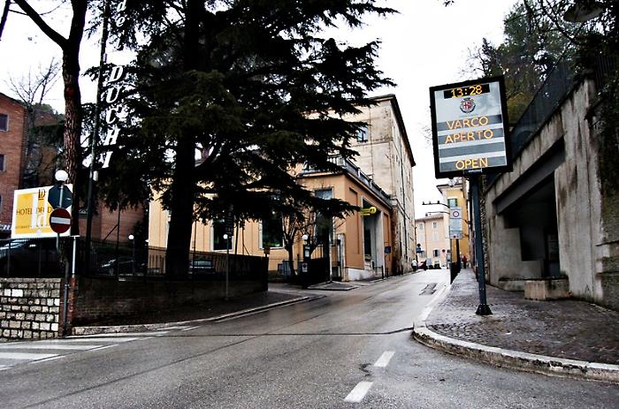 Spoleto, nuovi orari per la Ztl fino al 28 settembre: come funziona