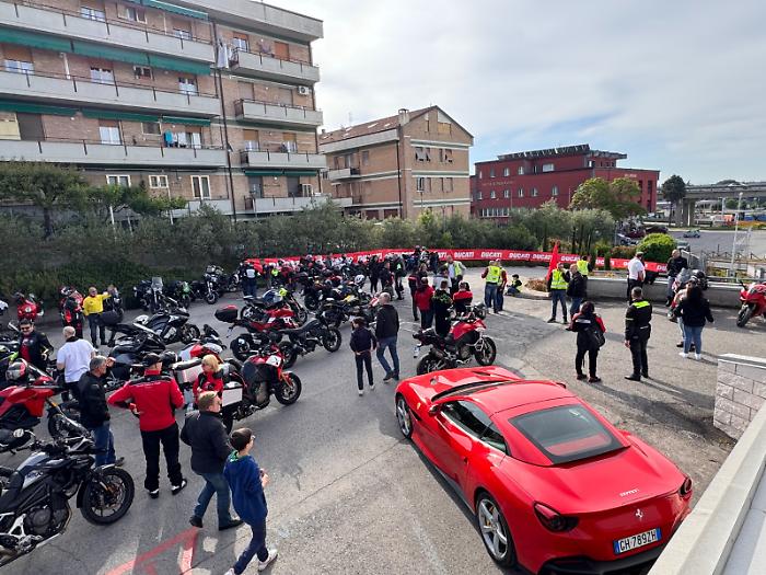 A Deruta la grande festa della Ducati dell'Umbria con We ride as one
