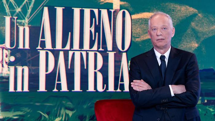 Un Alieno in patria oggi in tv sabato 3 maggio su Rai 3: ospiti e anticipazioni del programma di Peter Gomez