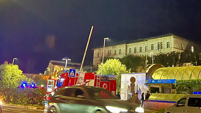 Incendio al parcheggio Matteotti: intera area chiusa al pubblico.  Aggiornamenti 