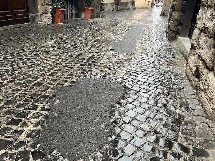 Orvieto, nuovo selciato in via della Pace: dal 5 maggio l'intervento per la ripavimentazione. Ordinanza per il traffico