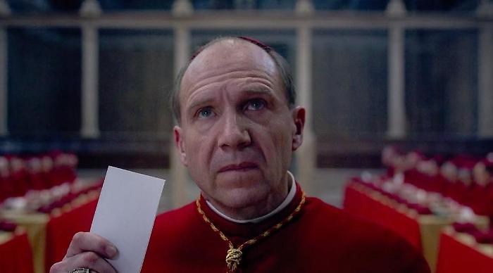 Conclave stasera in tv domenica 5 maggio su Sky Cinema: trama e cast del film più attuale del momento
