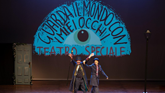 Città di Castello, emozioni e tanti applausi al Teatro degli Illuminati con lo spettacolo La Porta e i Quattro Regni