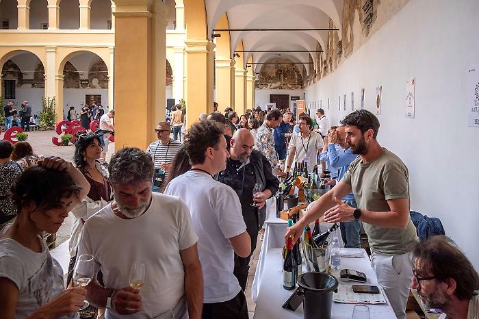 Bevagna, il Mevania Wine Festival brinda al successo: la terza edizione fa il pieno di visitatori