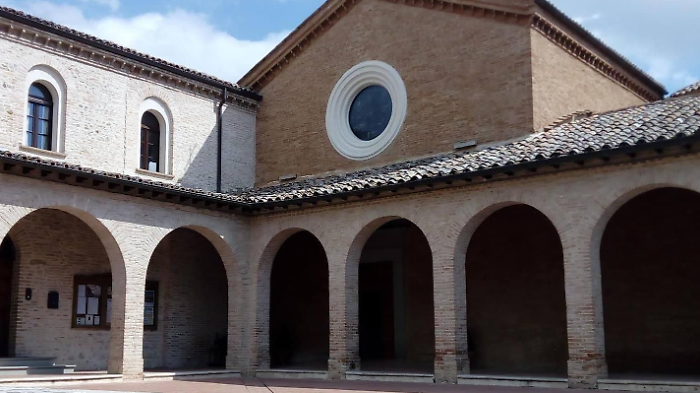 Sto coi frati e zappo l’orto: un weekend di natura, arte e spiritualità al convento di Santa Maria della Pietà