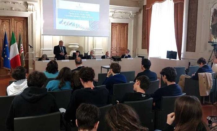 Giornata dell'Europa, gli studenti del classico Mariotti in consiglio regionale: dibattito su pace, difesa, riarmo e intelligenza artificiale