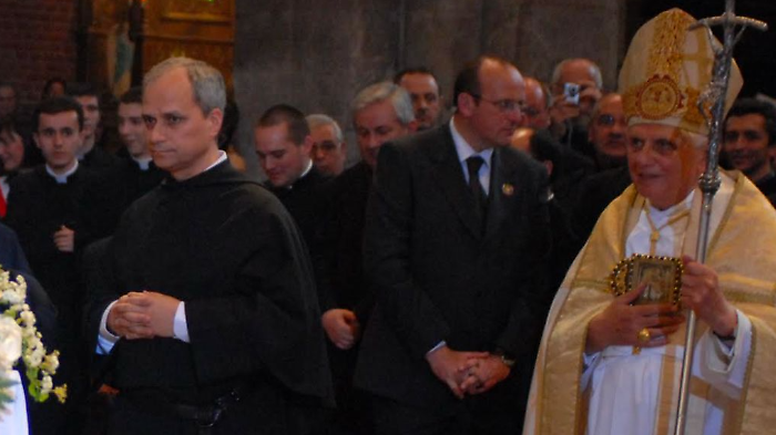 Giani tra Prevost e Ratzinger