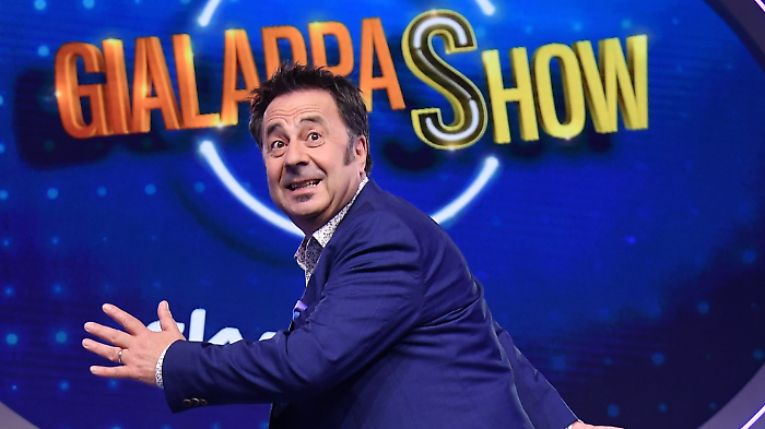 GialappaShow stasera in tv su TV8: ospiti, imitazioni e anticipazioni della puntata