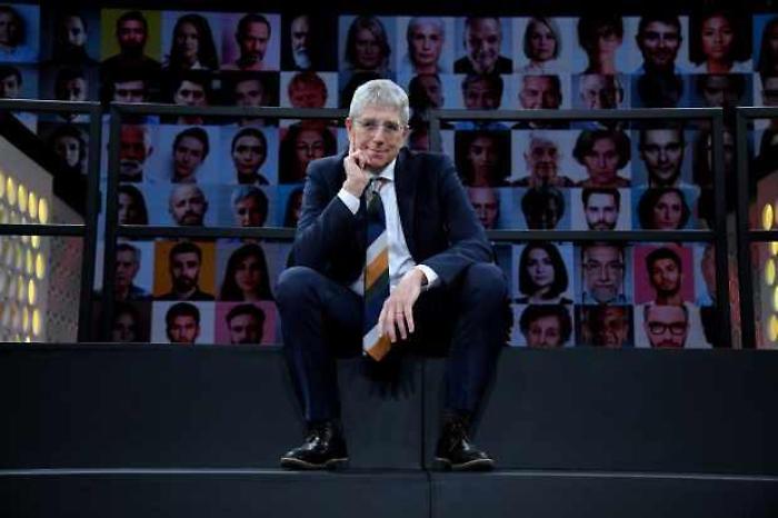 Fuori dal Coro stasera in tv mercoledì 14 maggio su Rete 4: le anticipazioni del programma di Mario Giordano 