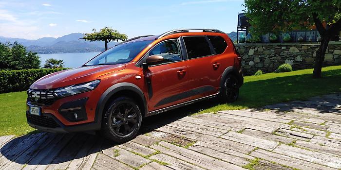 Dacia Jogger: grande viaggiatrice Ibrida e Gpl