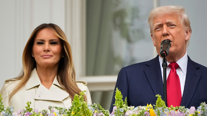 Slovenia, rubata la statua in bronzo di Melania Trump: la polizia  ha avviato un'indagine per scoprire i responsabili 