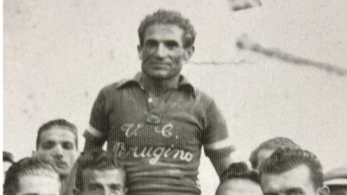 La storia di Gino Centogambe, il fenomeno eugubino che visse gli orrori della guerra e che si guadagnò la stima di Bartali