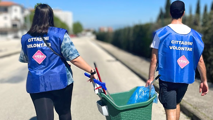 Plogging e socialità: unisci sport e impegno civico per rigenerare la tua comunità e conservare l'ambiente