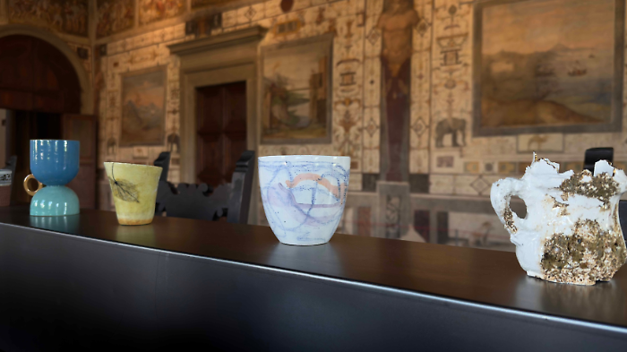 Quando la tazzina del caffè diventa un'arte: ecco la prima mostra in Italia