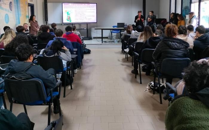Terni, all'Istituto Casagrande Cesi scoprono le similitudini tra il dialetto di Assisi e quello ternano