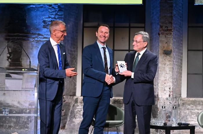 Il Politecnico di Torino, a Mario Draghi il premio PoliTO Foresight and Innovation