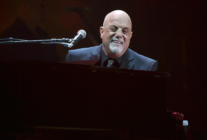 Billy Joel annulla il tour: che cos'è la malattia che lo ha fermato (LaPresse)