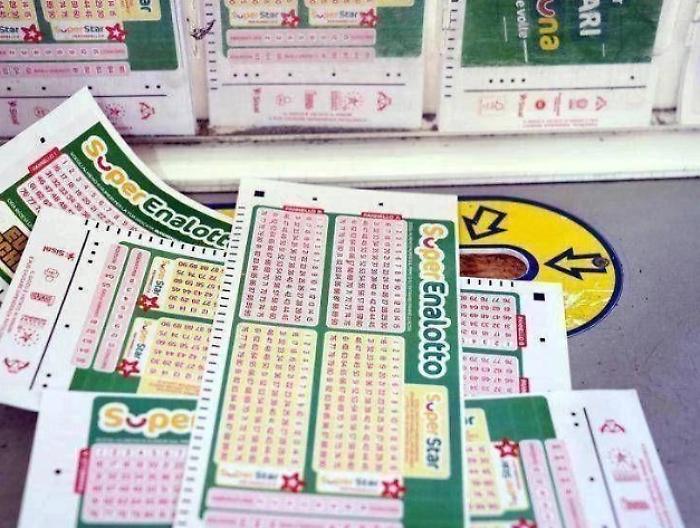 SuperEnalotto, il &ldquo;6&rdquo; non arriva e il sogno cresce: jackpot da 92,9 milioni, &egrave; nella top 13 di sempre
