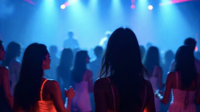 Controlli nel mondo del divertimento della notte: irregolarit&agrave; anche in due locali aretini. Canone Rai non pagato, omessi scontrini e alcol a minori