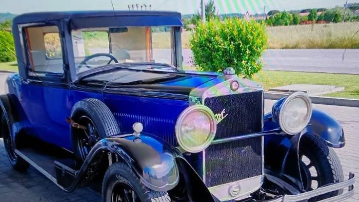 Auto d'epoca alla conquista di Monte Ruperto: ecco la storia da favola della baronia tra Umbria e Marche