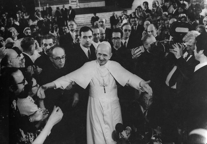 Paolo VI, il santo del 29 maggio: primo Papa a viaggiare in aereo. Sfuggì a un attentato e cambiò per sempre il volto del papato