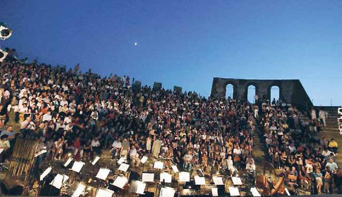 Teatro romano Gubbio 