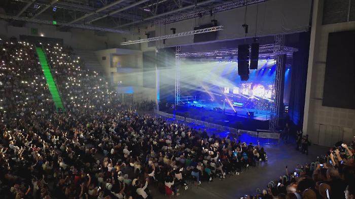 Francesco Renga al PalaTerni, dopo la platea lanciata anche la vendita dei biglietti per le gradinate. Ed esce "Angelo - Venti Edition"