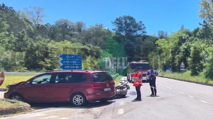 Tragico schianto all'incrocio: muore motociclista di 62 anni