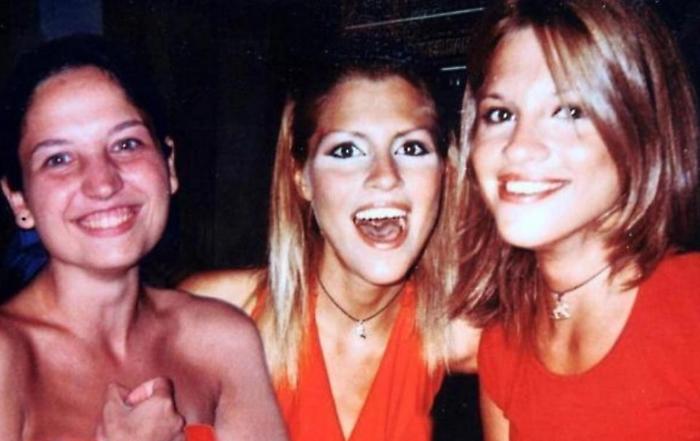 Delitto di Garlasco, che fine hanno fatto le gemelle Cappa? Stefania avvocato e Paola food blogger a Ibiza: scopi chi è il padre delle cugine di Chiara Poggi