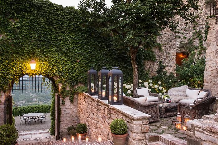 Il castello di Procopio venduto alla catena extra lusso di Hong Kong Mandarin Oriental