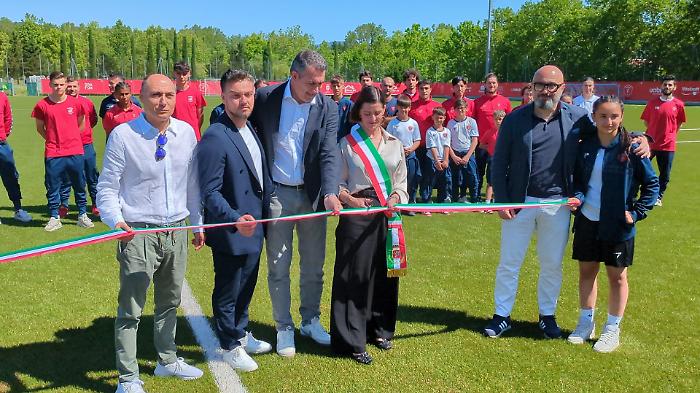 Anche il sindaco all'inaugurazione del nuovo campo sintetico dell'antistadio