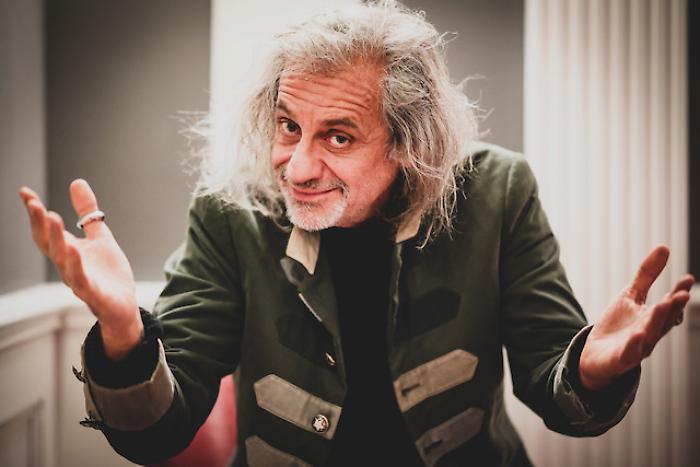 Alessandro Bergonzoni apre "Narni Città Teatro".  Attesi anche Roberto Saviano, Nicola Piovani e Concita De Gregorio