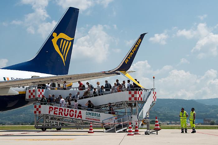Aeroporto San Francesco d'Assisi, maggio da record. Operativo il volo per Brindisi, sabato quello per Pantelleria