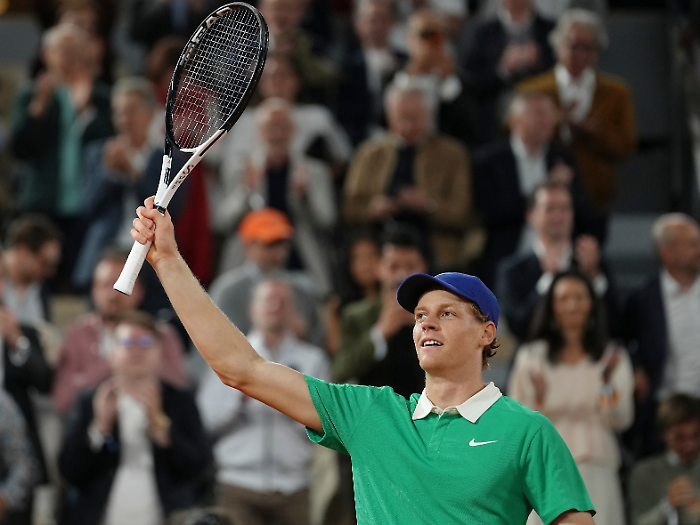 Jannik Sinner batte Bublik e vola in semifinale: sfiderà il vincente tra Djokovic e Zverev