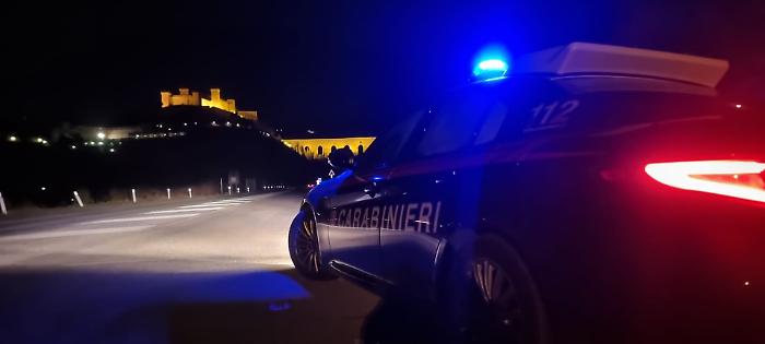 carabinieri spoleto notte