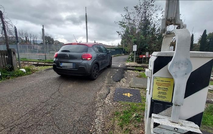 treni passaggio livello terni